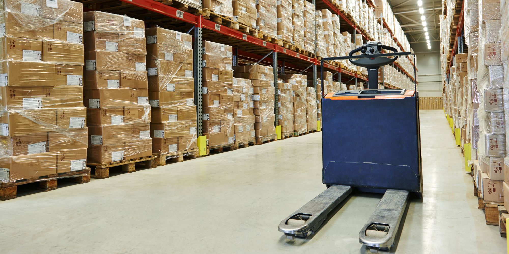 The Importance of Strapping and Packaging Materials in Industrial and Manufacturing Settings 